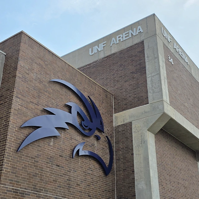 Unf Sign Installation Sq